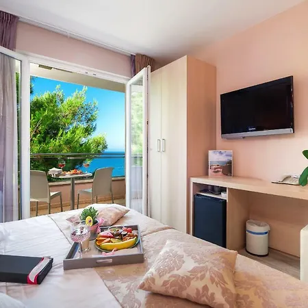Maritimo 3* Makarska