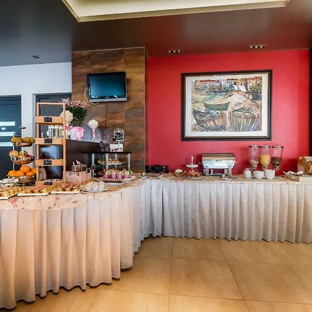 Maritimo Hotel 3*