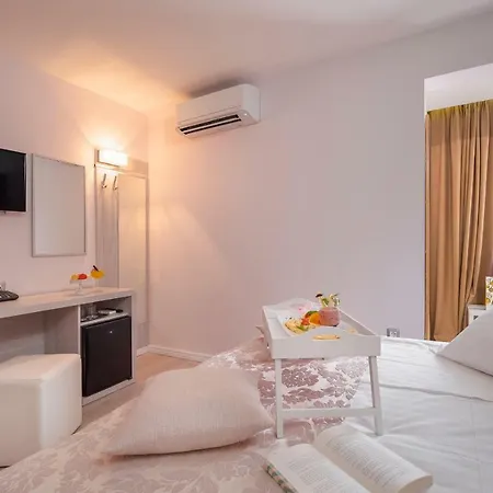 Ξενοδοχείο Maritimo 3*